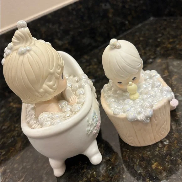 Precious moments a tub full of love he cleansed my soul bath bubbles figurine - Picture 10 of 13